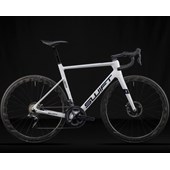 Bike Swift Carbon Racevox Disc Ultegra DI2 2021/22 Branca e Azul