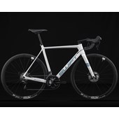 Bike Swift Carbon Ultravox Disc Comp 105 2021/22 Branca e Aqua